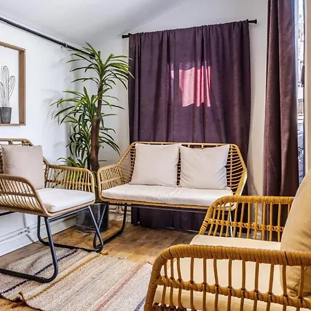 Appartement Lovely Flat With Terrace On Istiklal Street Istanboel