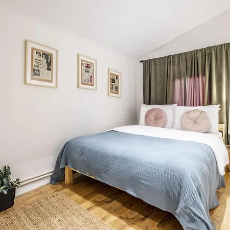 Lovely Flat With Terrace On Istiklal Street Appartement *